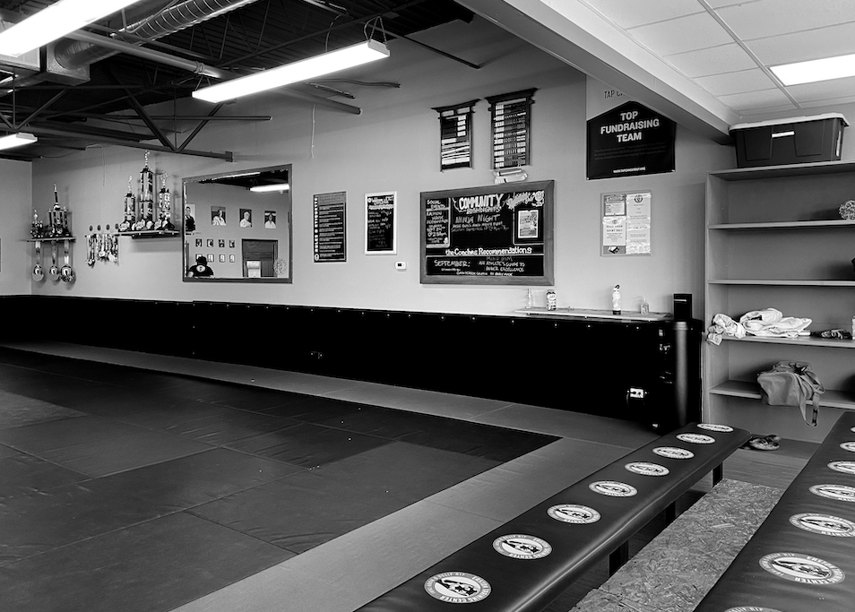 An image of the mat space for kids and adult jiu jitsu classes at Easton Training Center in Littleton, Colorado.