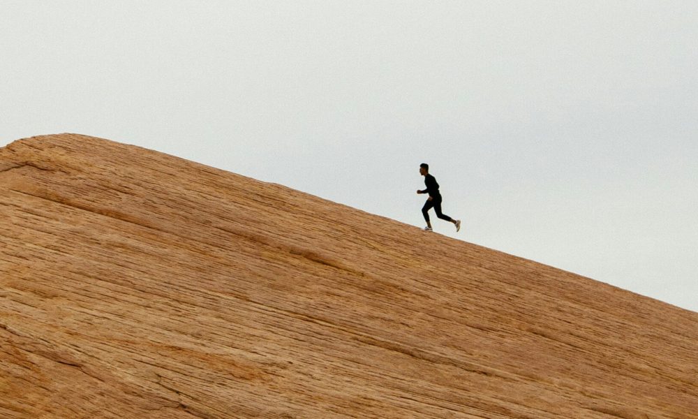 jeremy-lapak-CVvFVQ_-oUg-unsplash